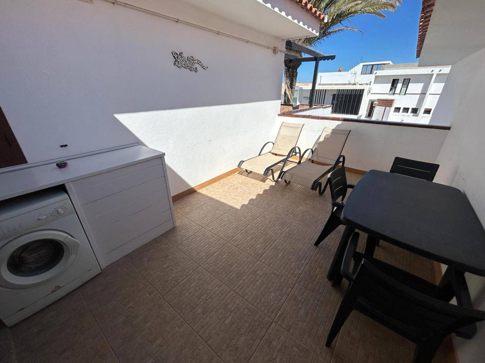 Lovely Newly Refurbished 1 Bedroom Flat Minutes From Sandy Beach,Private Terrace Caleta De Fuste Buitenkant foto